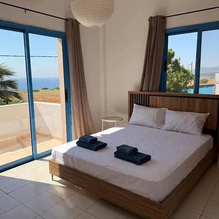 Seafront With Private Pool Dom wakacyjny